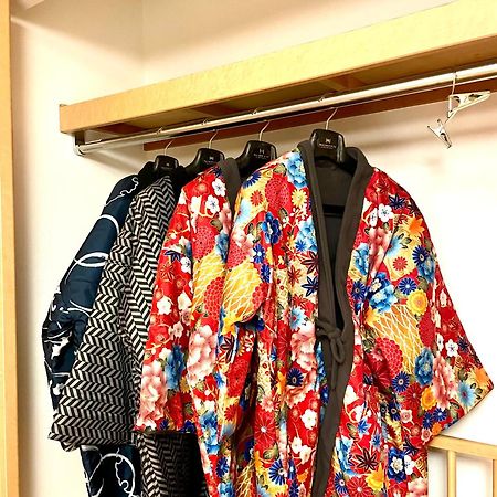 Small Villa Tokyo 渋谷まで2駅10分 青山一丁目駅徒歩3分一軒家ペット歓迎お子様歓迎駐車場あり6人までok Exteriör bild